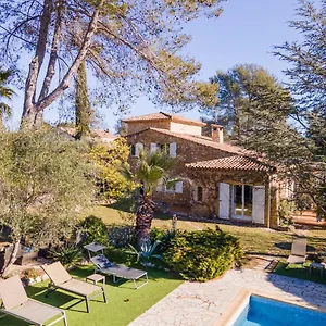Bastide De L'ovalie Couette-café Bagnols-en-Forêt